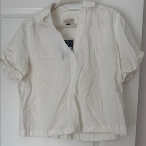 Women’s collared linen top